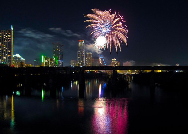 800px-Happy_new_year_Austin_TX_2012